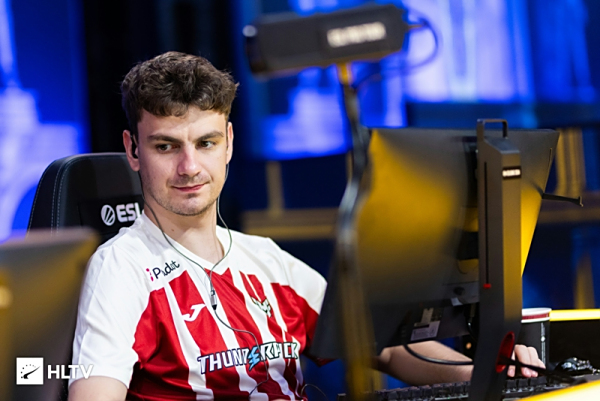 扣人心弦的 扣人心弦的